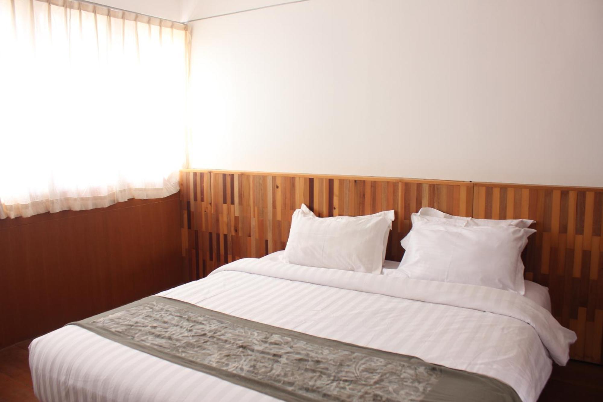 Natuna Dive Resort Ранай Екстериор снимка