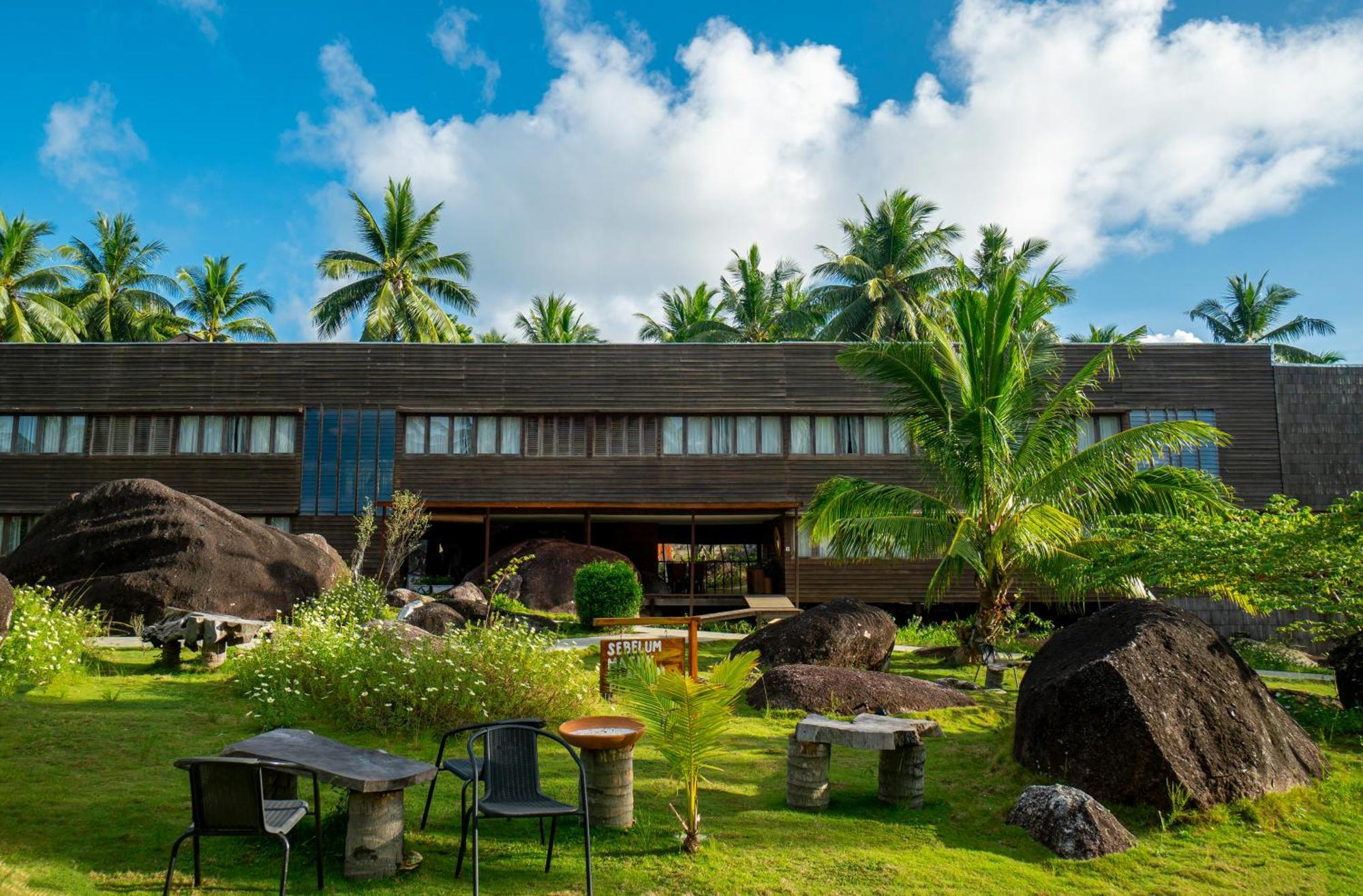 Natuna Dive Resort Ранай Екстериор снимка