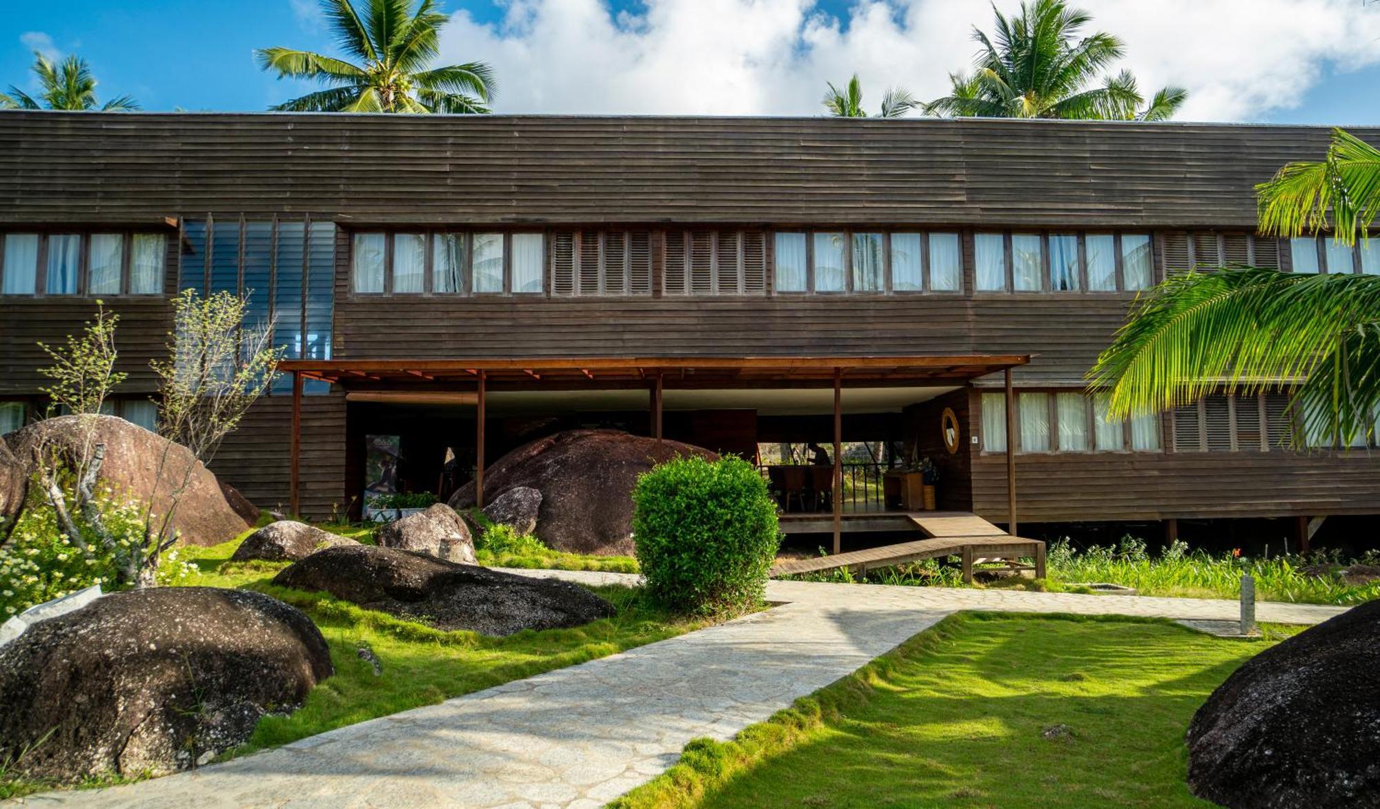 Natuna Dive Resort Ранай Екстериор снимка