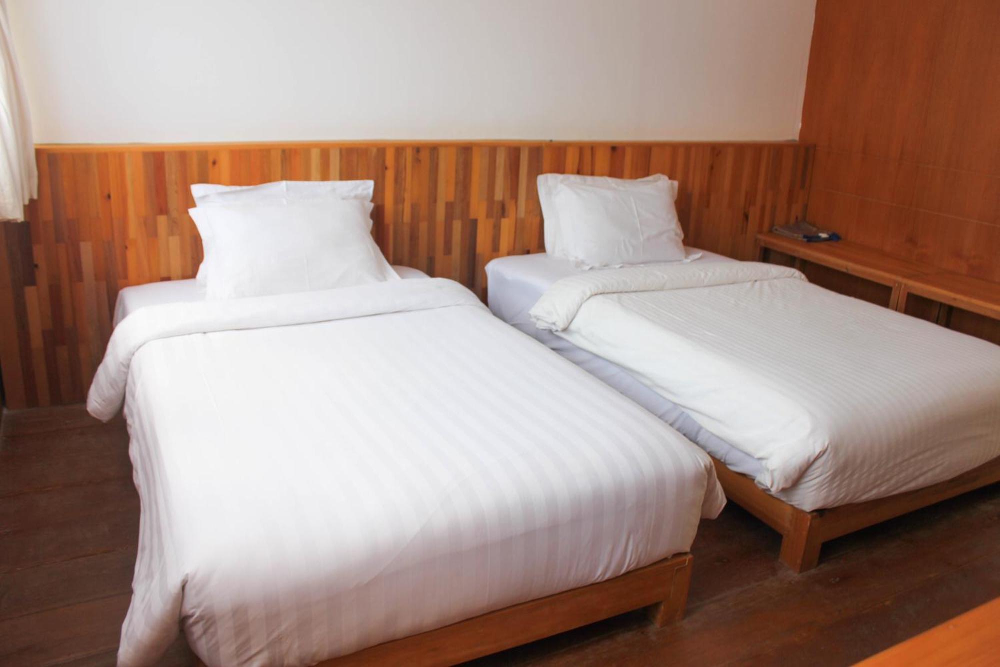 Natuna Dive Resort Ранай Екстериор снимка